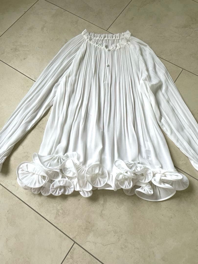 新品未使用IENAイエナ プリーツフリルブラウス