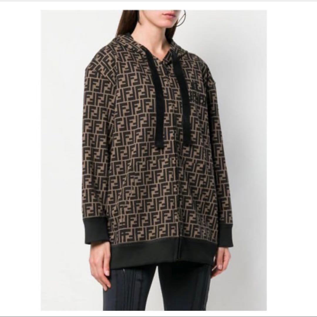 FENDI ズッカ柄オーバーサイズパーカー