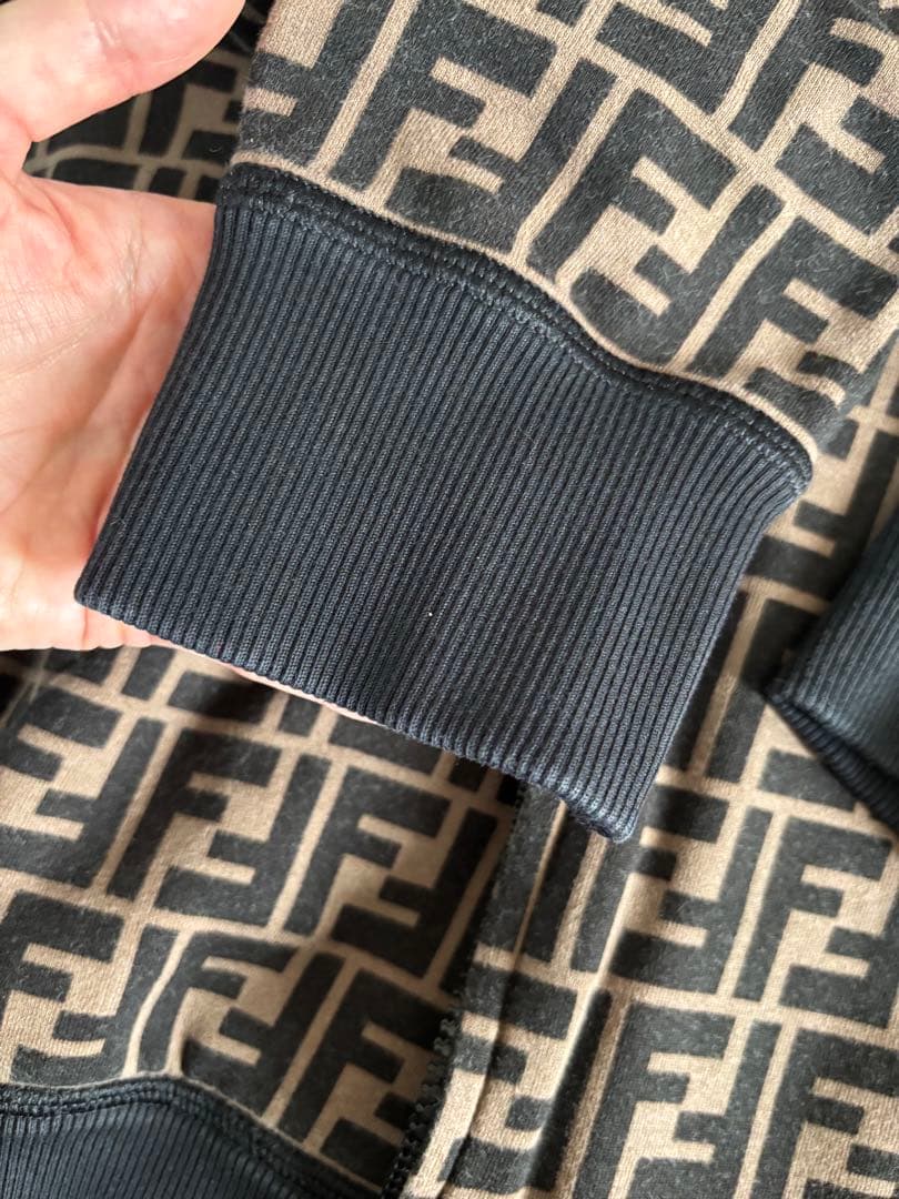 FENDI ズッカ柄オーバーサイズパーカー