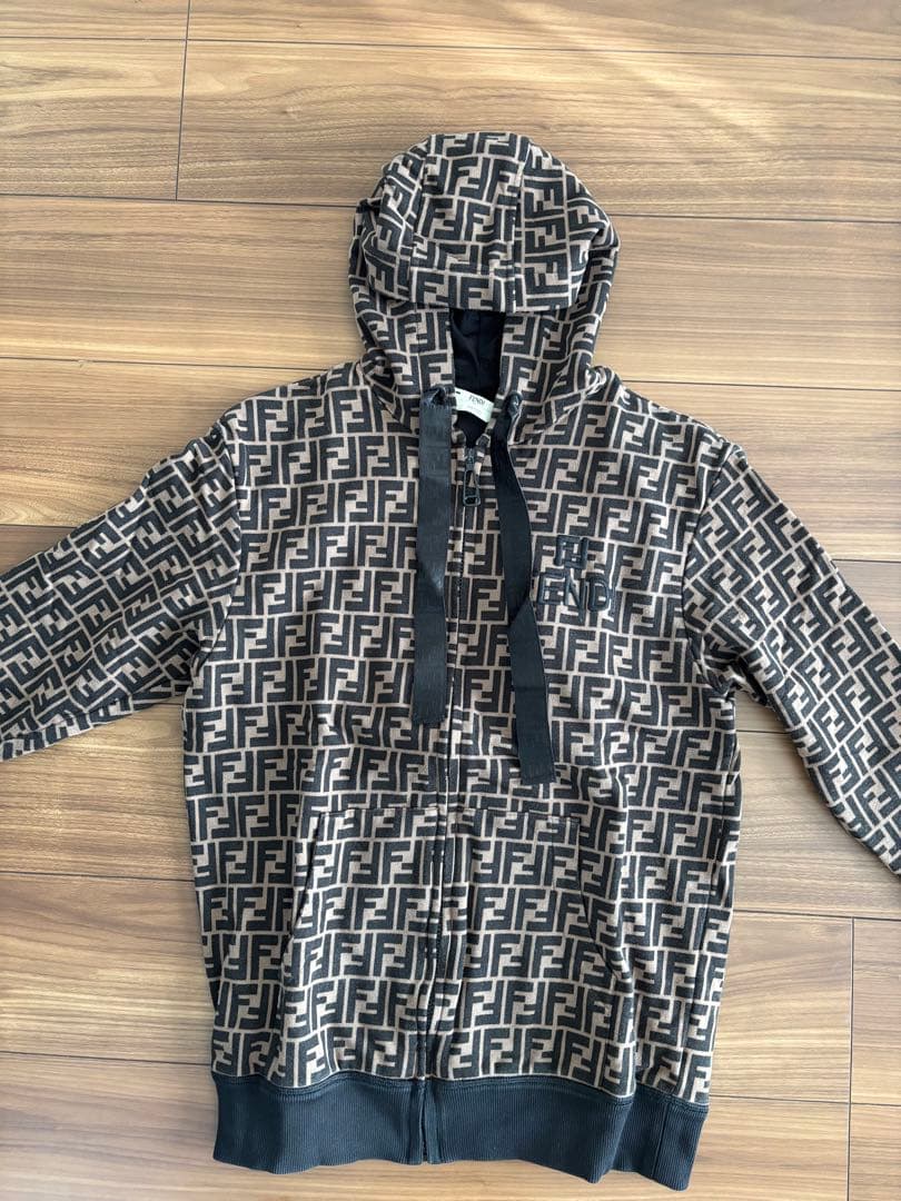 FENDI ズッカ柄オーバーサイズパーカー