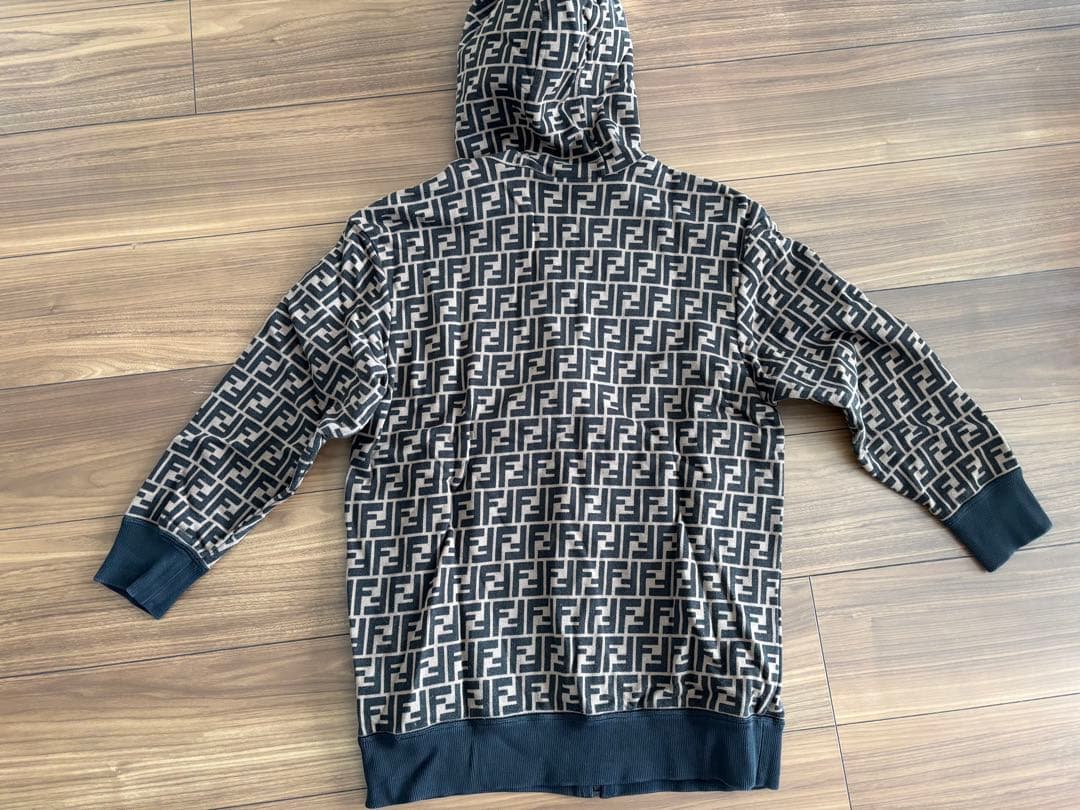 FENDI ズッカ柄オーバーサイズパーカー