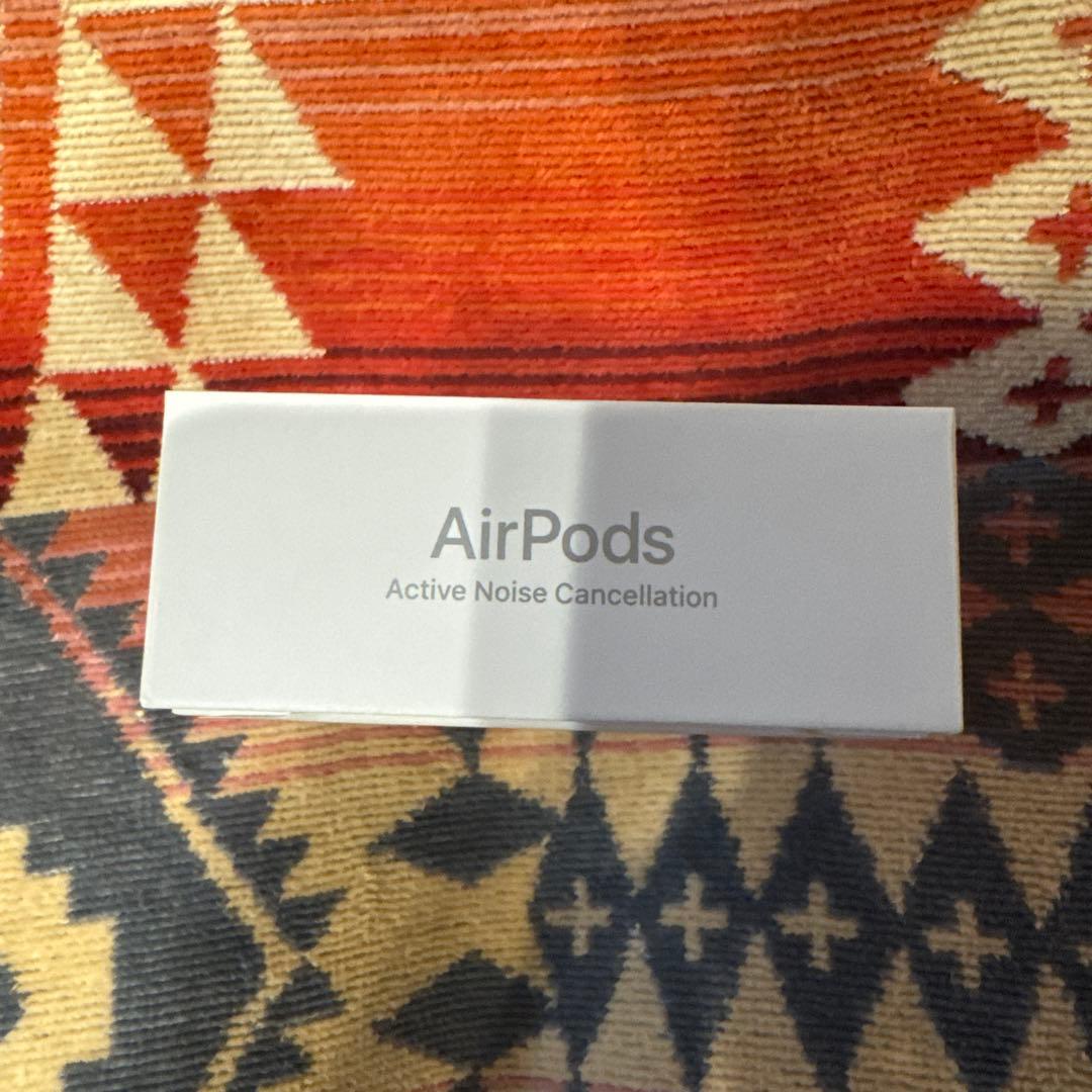 【新品未使用】AirPods 4 ノイズキャンセル搭載モデル