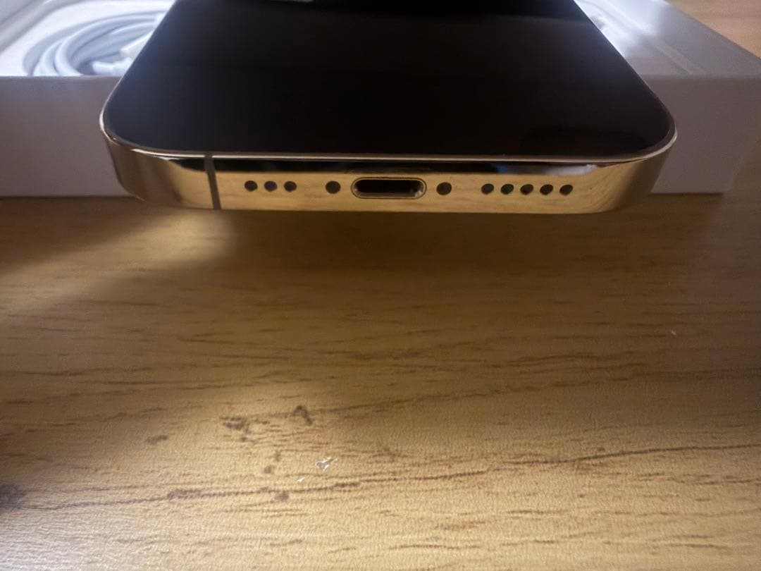 Apple iPhone 14 Pro 本体　SIMフリー