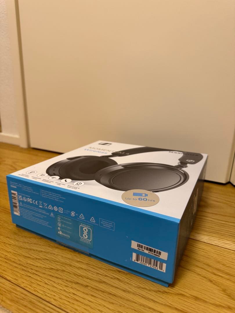 ゼンハイザーワイヤレスヘッドホン MOMENTUM 4 Wireless（箱付）