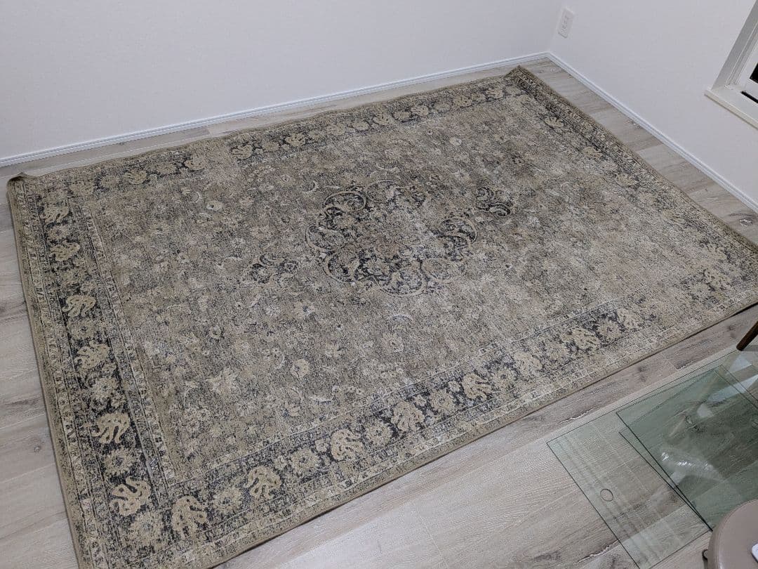 ZARA  フラワーヴィンテージラグ