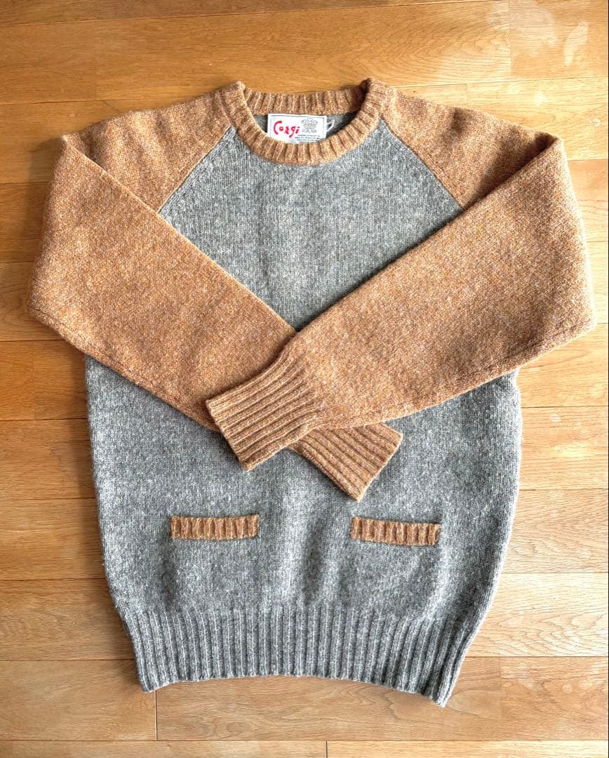 Corgi 100%ウール ラグランスリーブ ポケット付きニットセーター