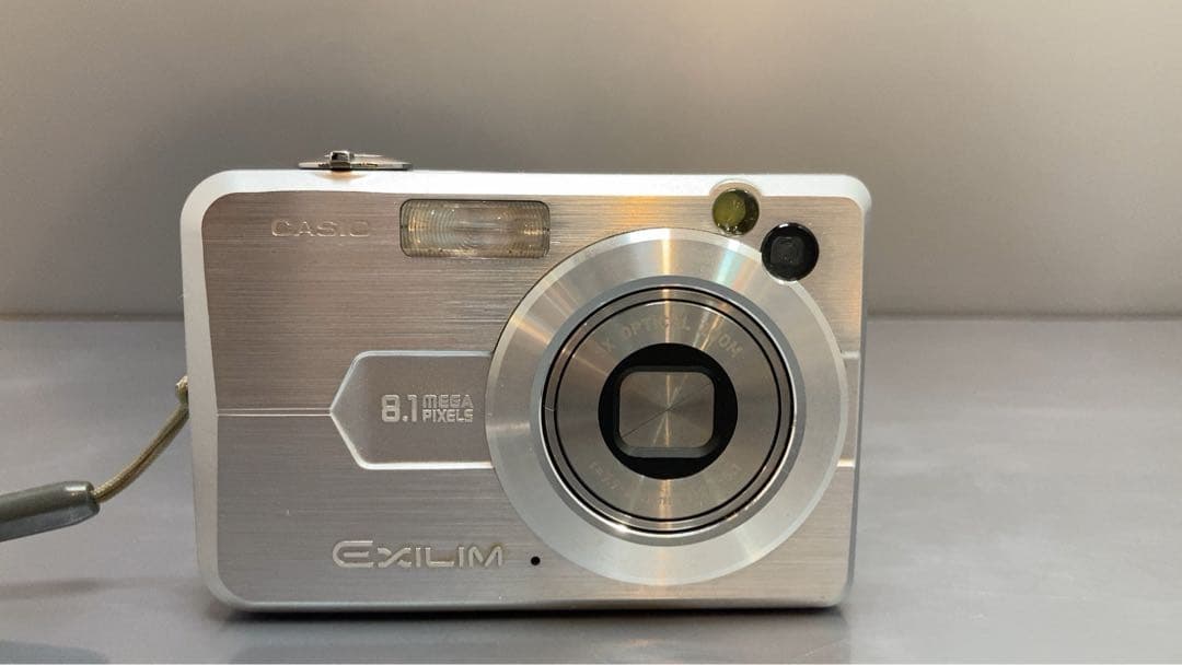 CASIO カシオ　EXILIM デジタルカメラ　EX-Z850