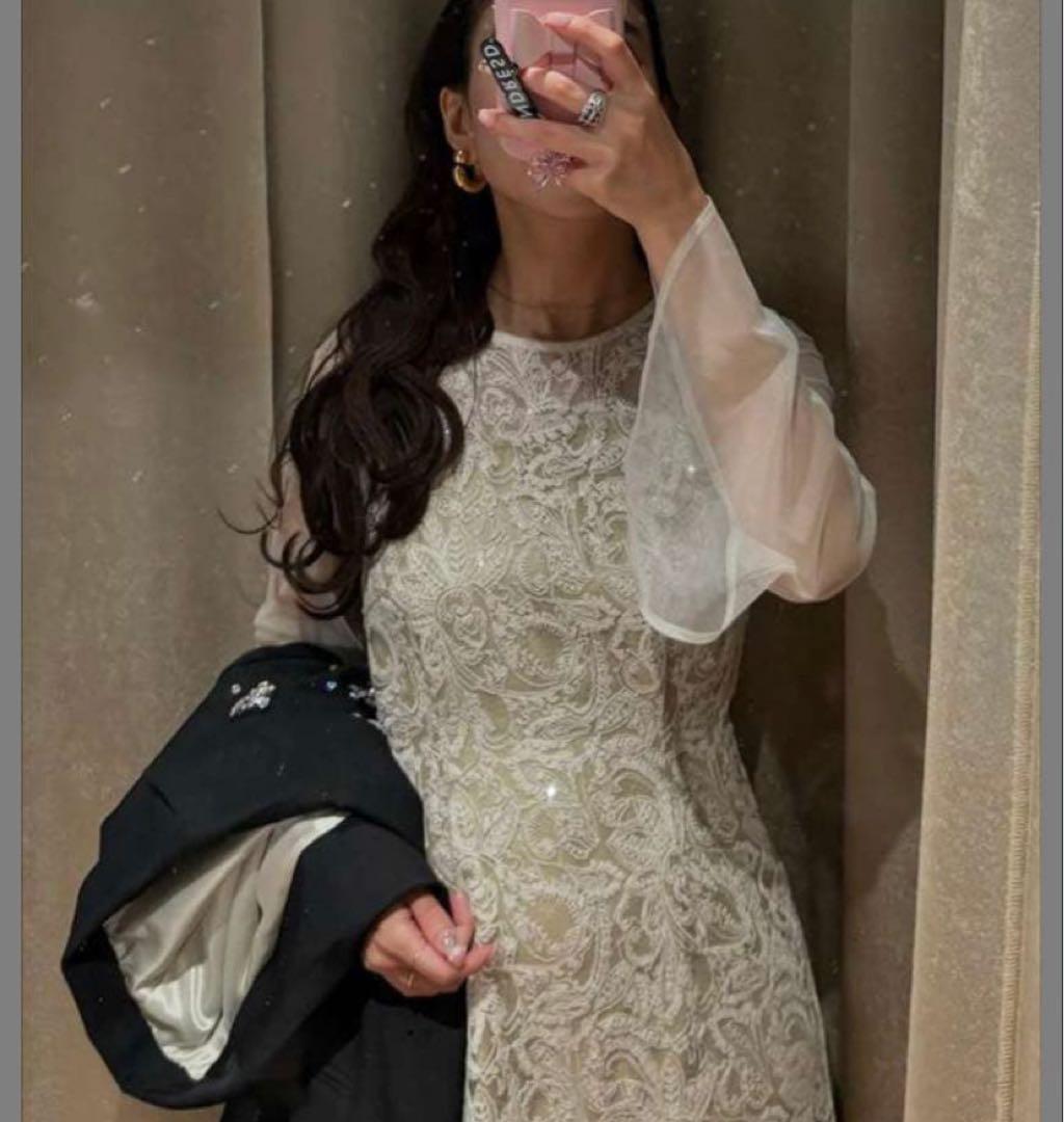 スーツ・フォーマル・ドレス ANDRESD leaf embroidery back design