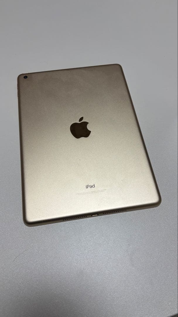 iPad 第5世代 32GB ゴールド WiFiモデル