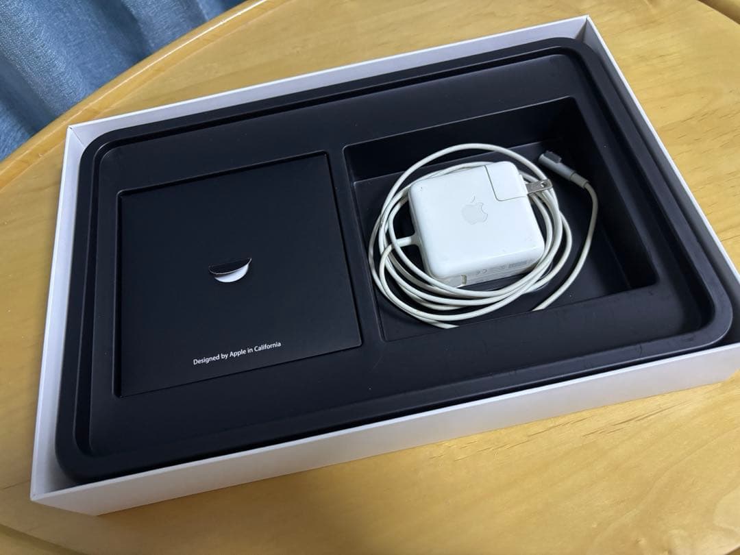 ジャンク MacBook Air 11inch アルミニウム 箱あり