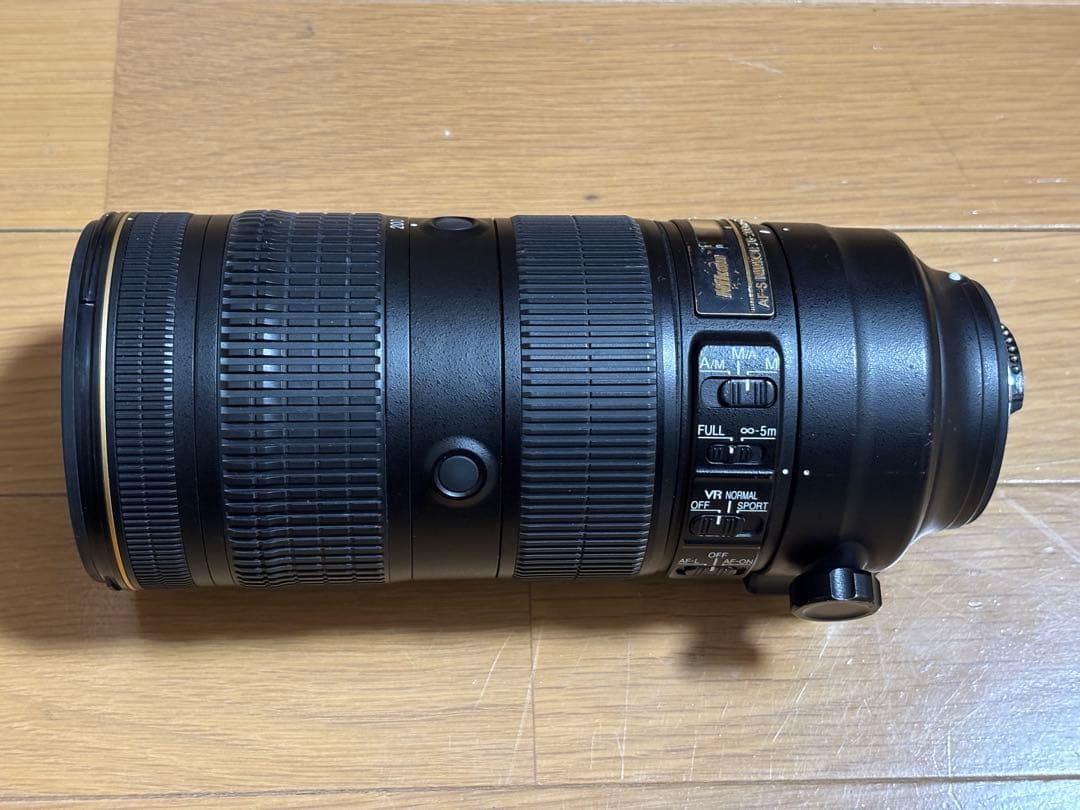 Nikon AF-S NIKKOR 70-200mm f/2.8 VR レンズ