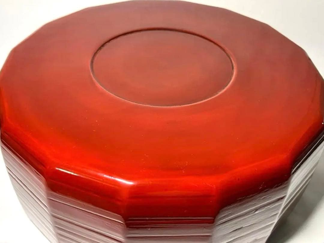 No 11 【たたき彫古代朱くり抜き茶櫃】定価：120,000円