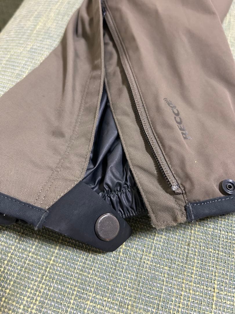 マウンテンハードウェア　ファイアフォールビブ　Sサイズ