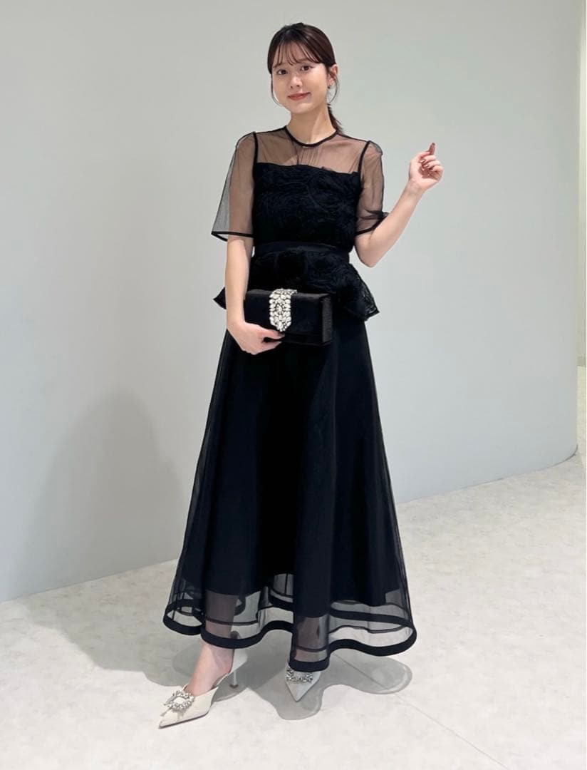 ブラックペプラムパーティードレス