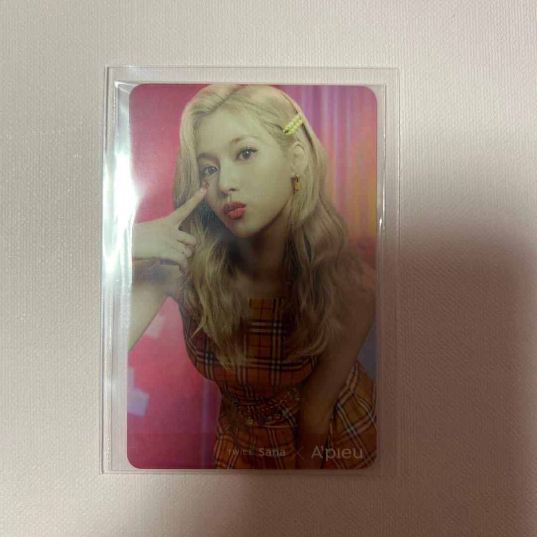 TWICE サナ apieu Qoo10 トレカ