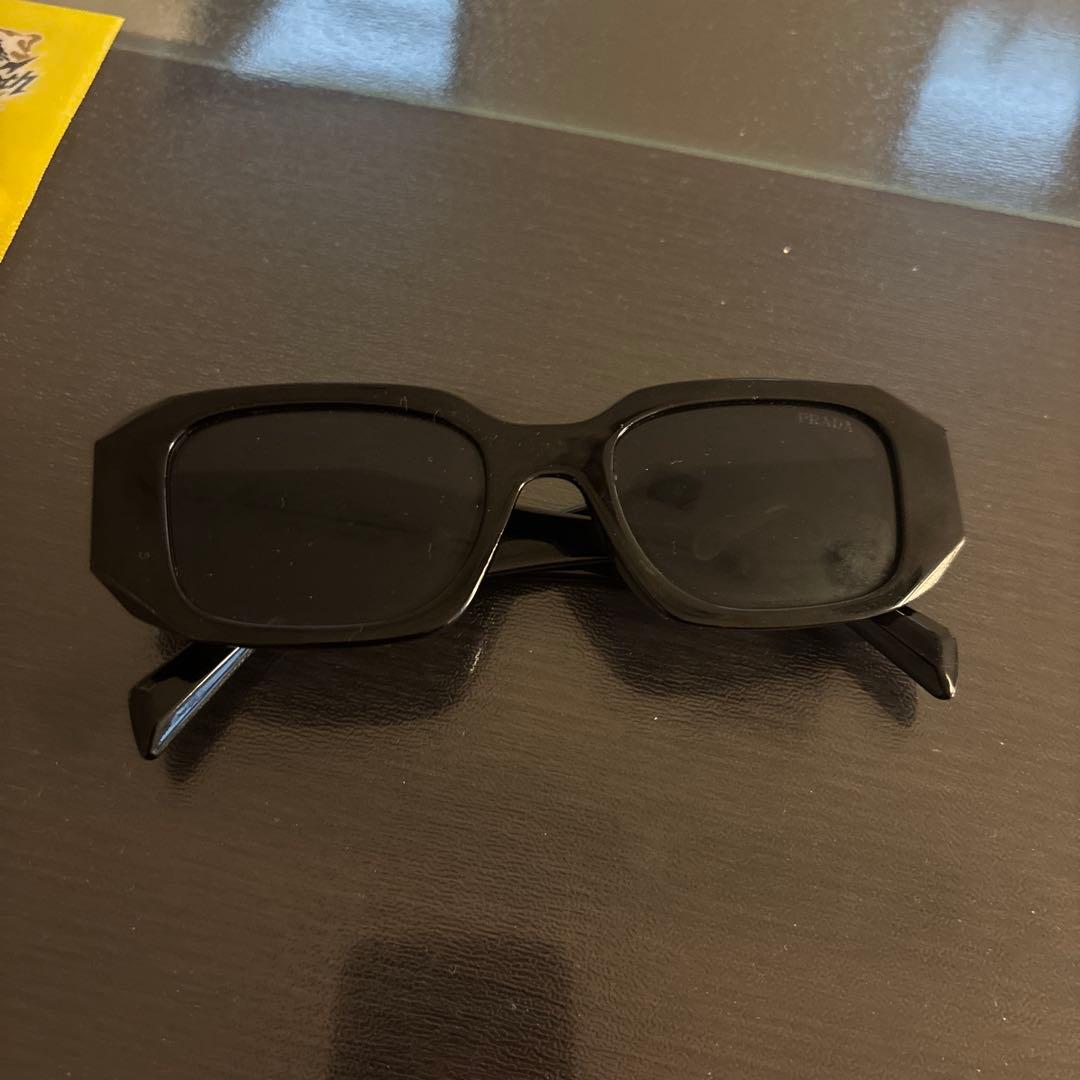 PRADA ブラック サングラス オクタゴナル