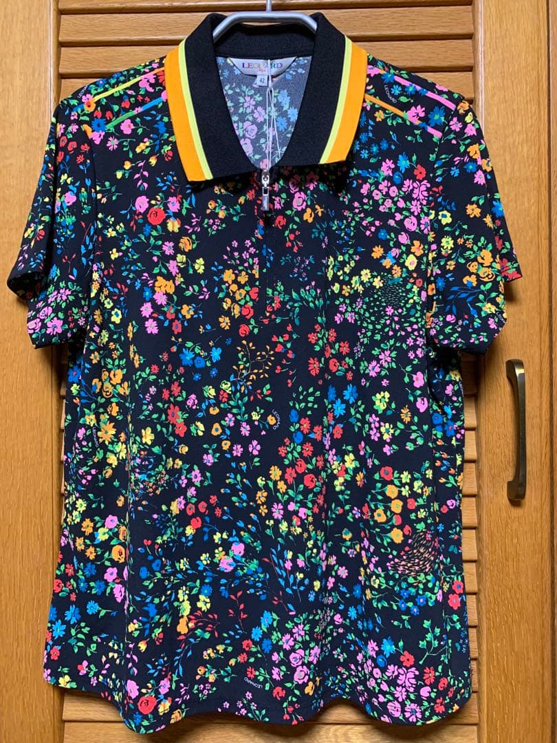 新品保管品LEONARDレオナールスポーツブラック小花柄半袖ポロシャツゴルフにも
