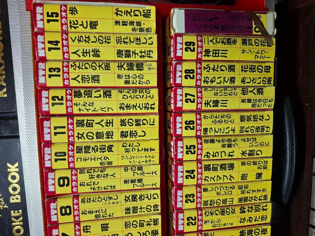 National RQ-83 8トラックテーププレーヤー　29本カセット付き