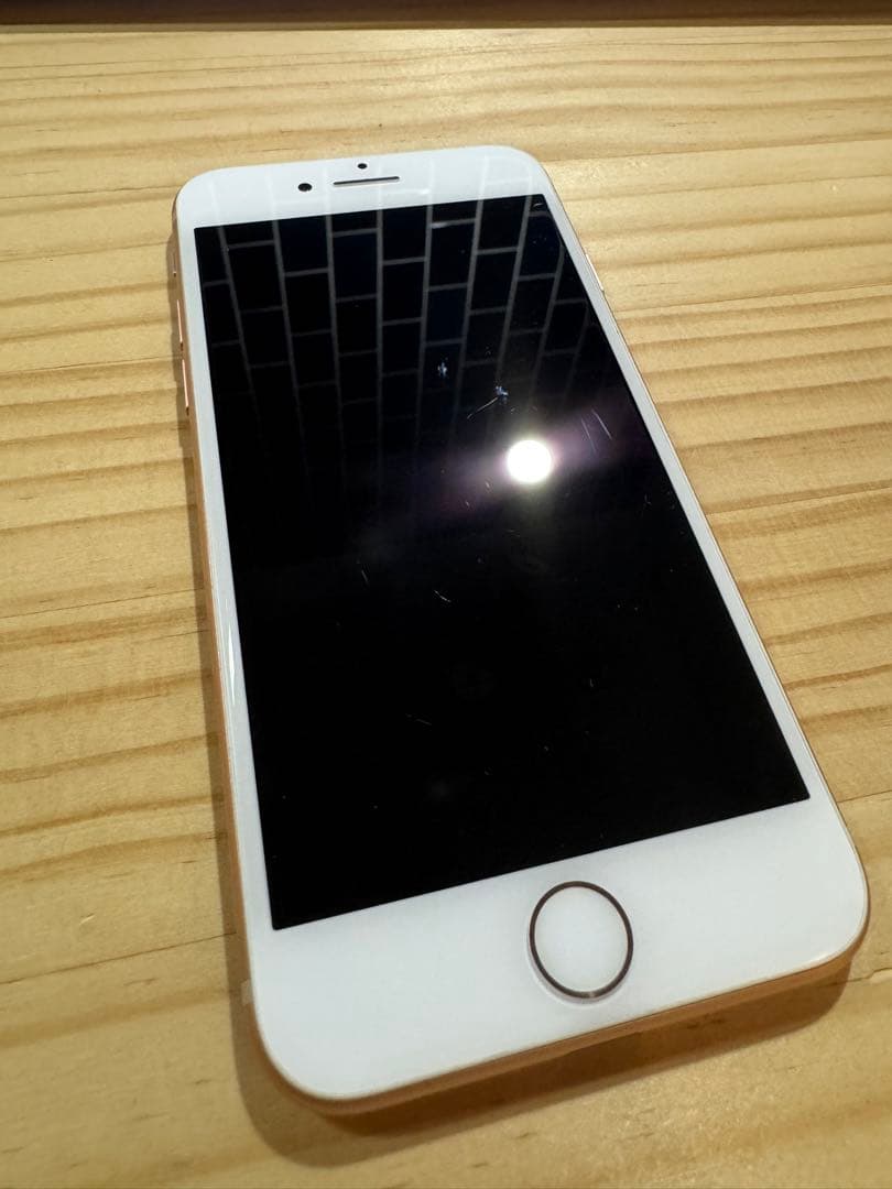 【中古】iPhone8 64GB SIMフリー 最大容量87%