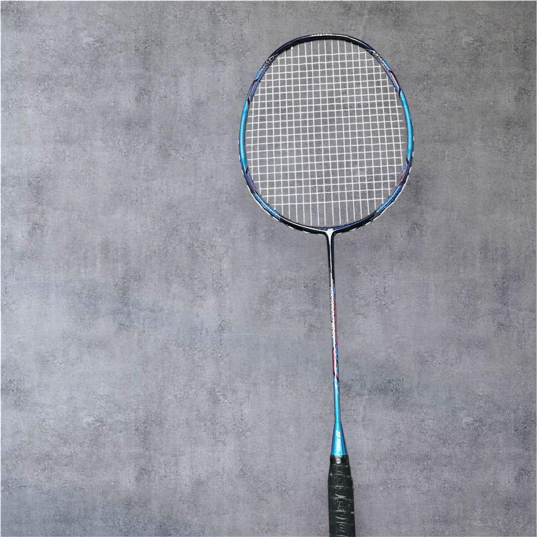 バドミントンラケット　 ヨネックス　ナノレイ900 3UG5 廃盤　希少品