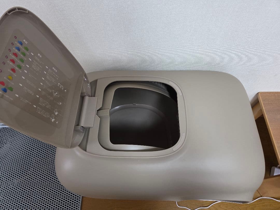 ペットスノーイー「猫用自動トイレ」 ブラウンPREMIUM消臭