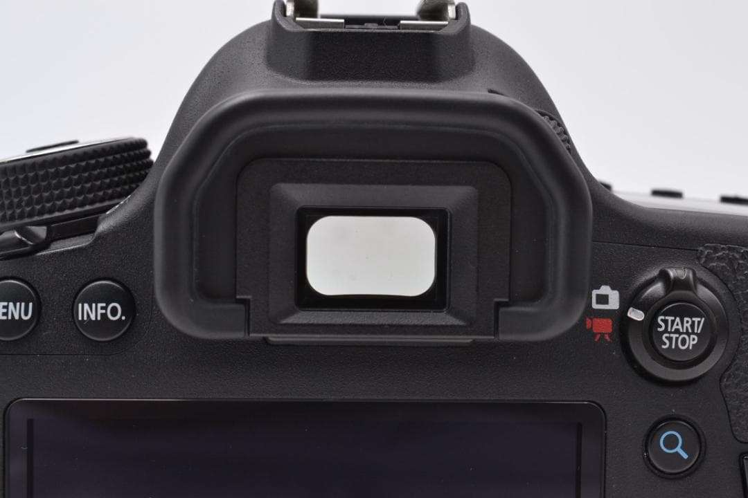 ■ 美品 ■ キャノン　Canon EOS 6D ボディ