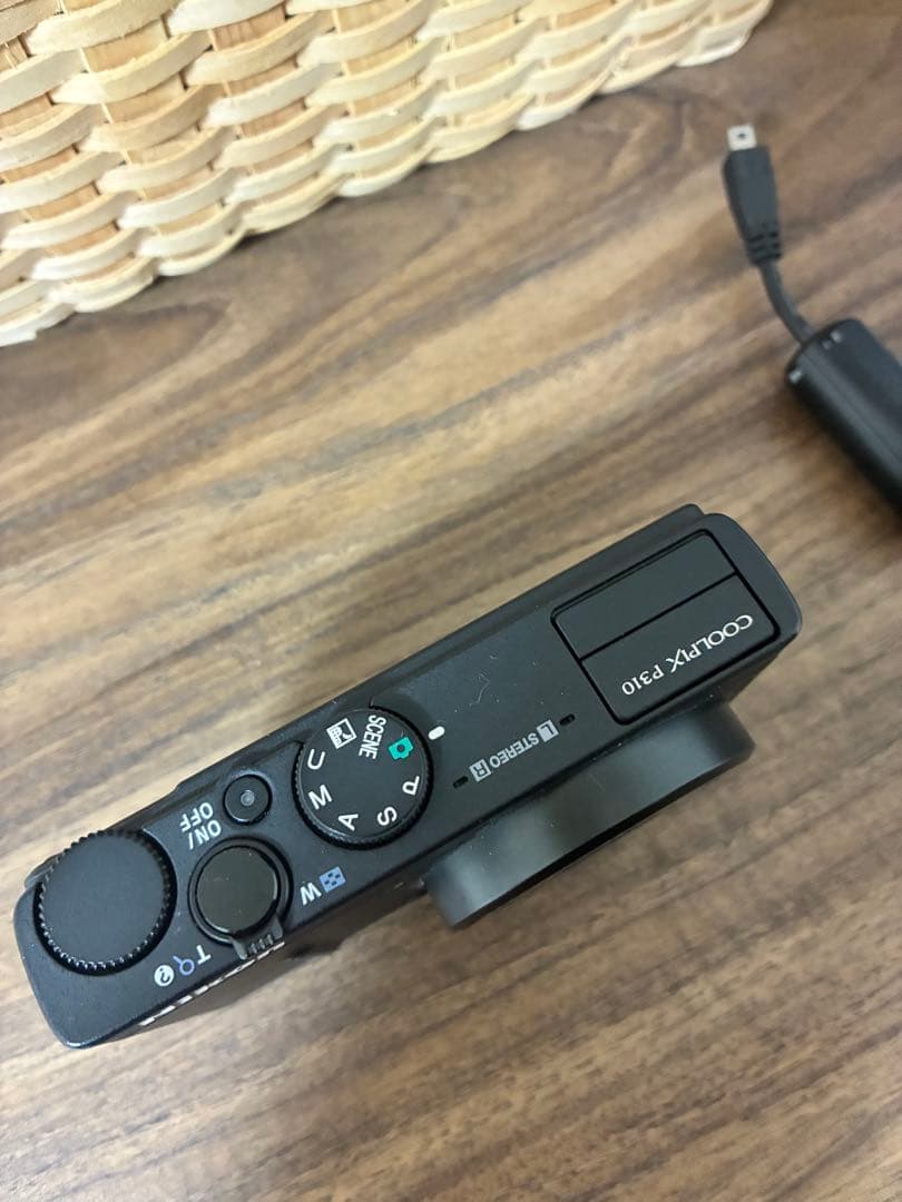 Nikon P310 動作確認済み　画面傷あり　現像には支障なし