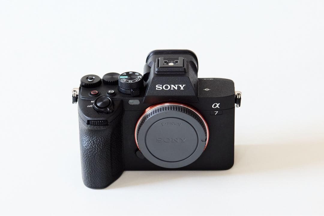 新品同様品 SONY α7IV ILCE-7M4 シャッター数約2600回