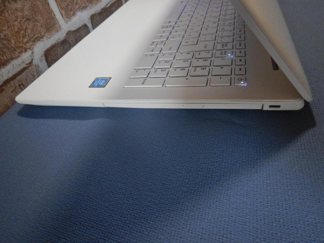 NEC LALIE 第8世代ファンレスノートPC SSD Office №281