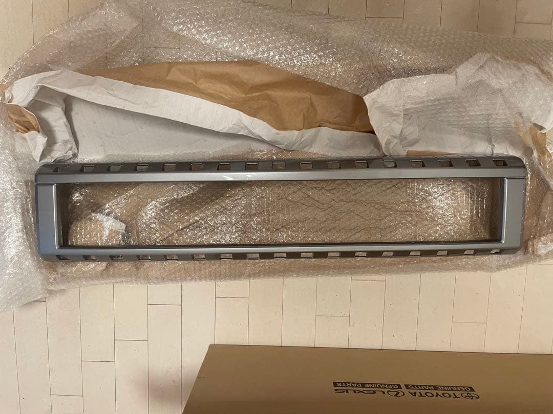 ランクル250　フロントグリル