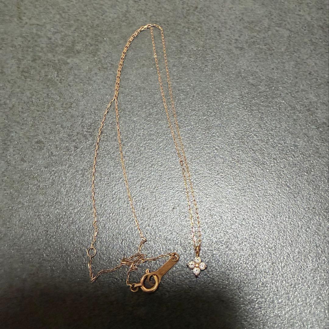 ４℃ K10 ピンクゴールドネックレス　花びら　フラワーモチーフ　4石