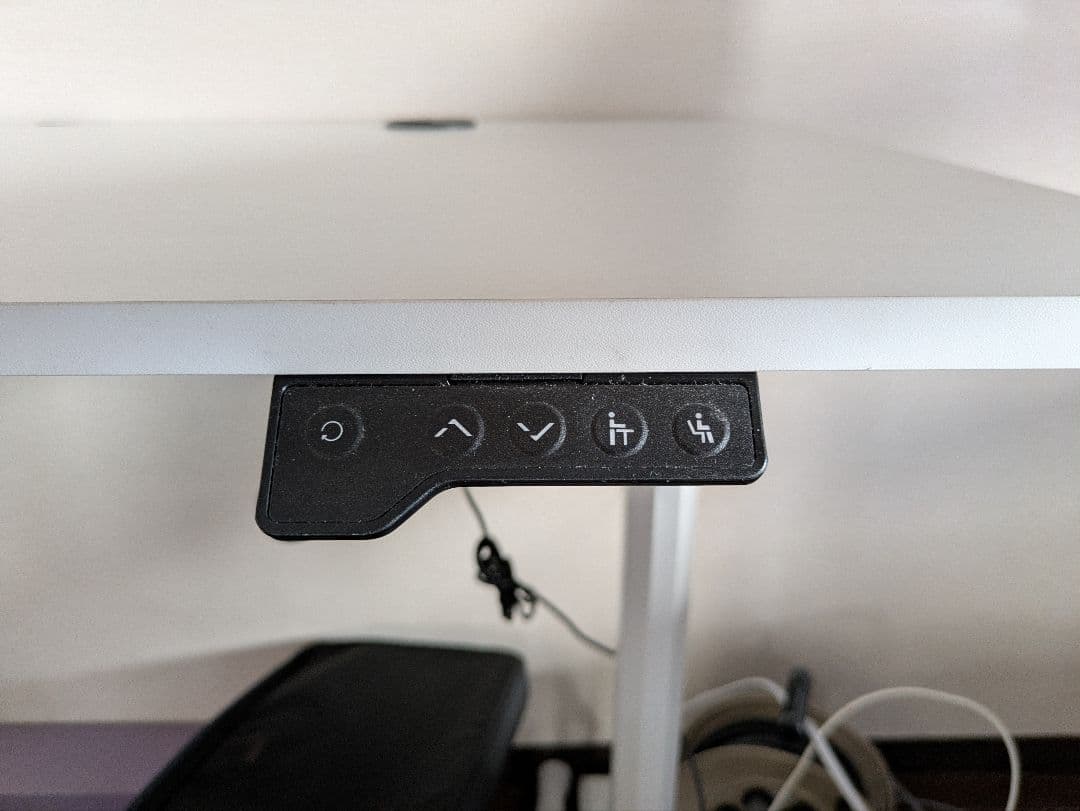 【発送料込み】電動昇降デスク　140×60cm