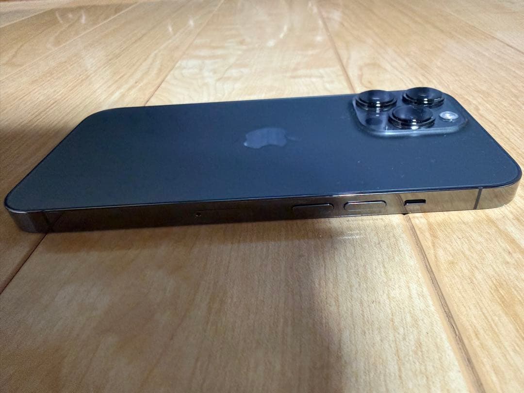 美品 Apple iPhone 13 Pro 1TB グラファイト