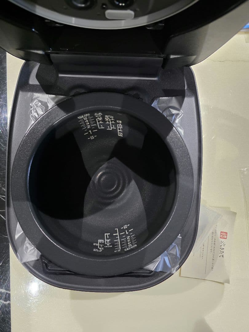 ス*ン様 【未使用品】タイガー圧力IH炊飯ジャー　2022年製　5.5合炊き