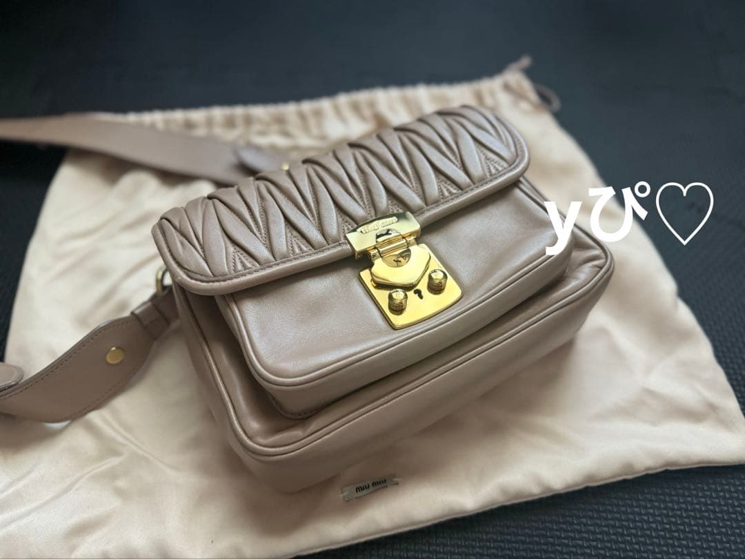 MIUMIU ミュウミュウ マテラッセ ショルダーバッグ