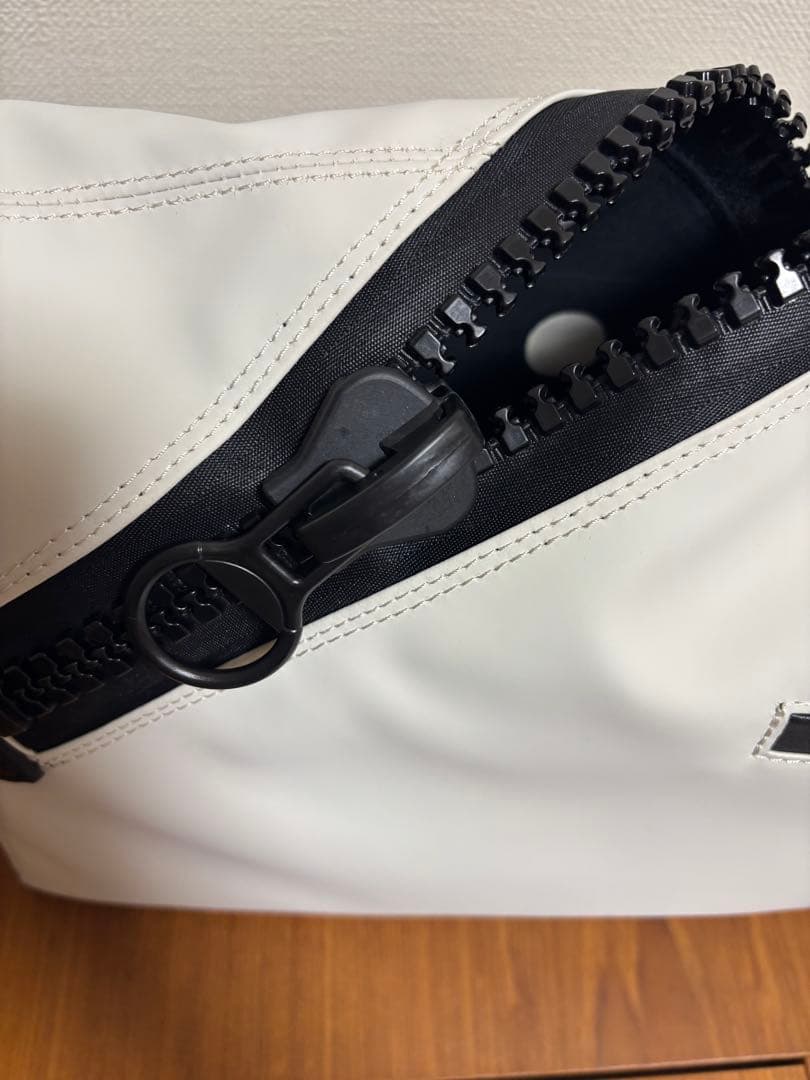 ☆ごろ丸☆イアパピヨネ×KAWAKAWA コラボ　15bisボディバッグ