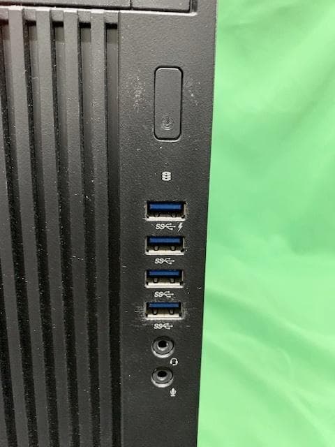 【4画面出力可能】 32G QuadroP600 Xeon SSD Z440