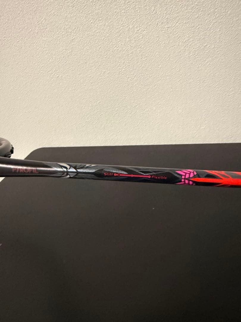 VICTOR THRUSTER RYUGA LLIC ラケット　4UG5