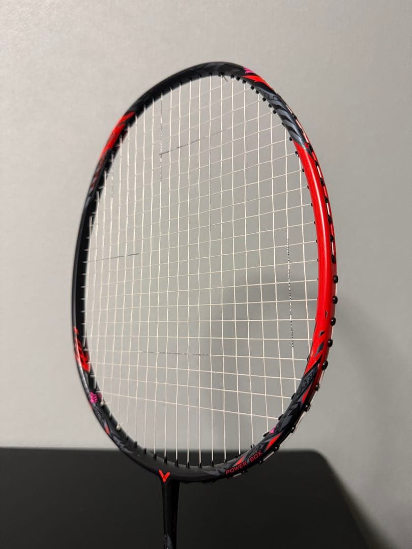 VICTOR THRUSTER RYUGA LLIC ラケット　4UG5