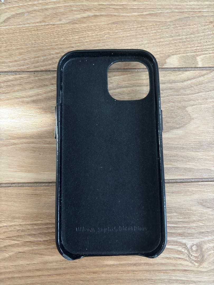 正規品アーバンソフィスティケーション iPhone15ケース