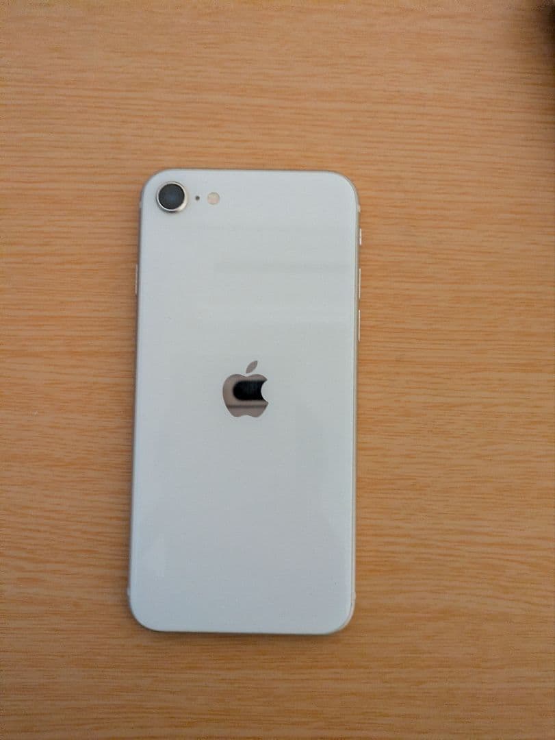Apple iPhone SE3 ホワイト 本体 　ジャンク品
