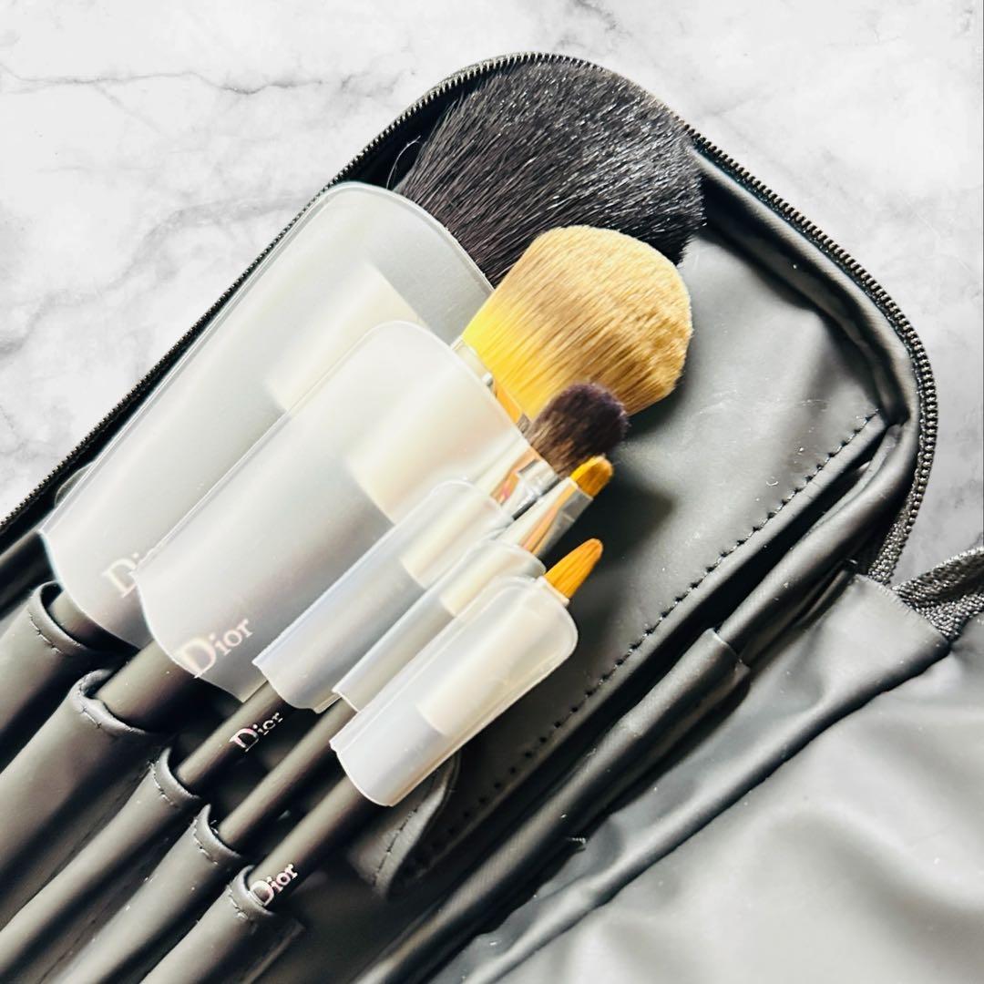 新品未使用✨Dior バックステージ トラベル メイクブラシセット ポーチ