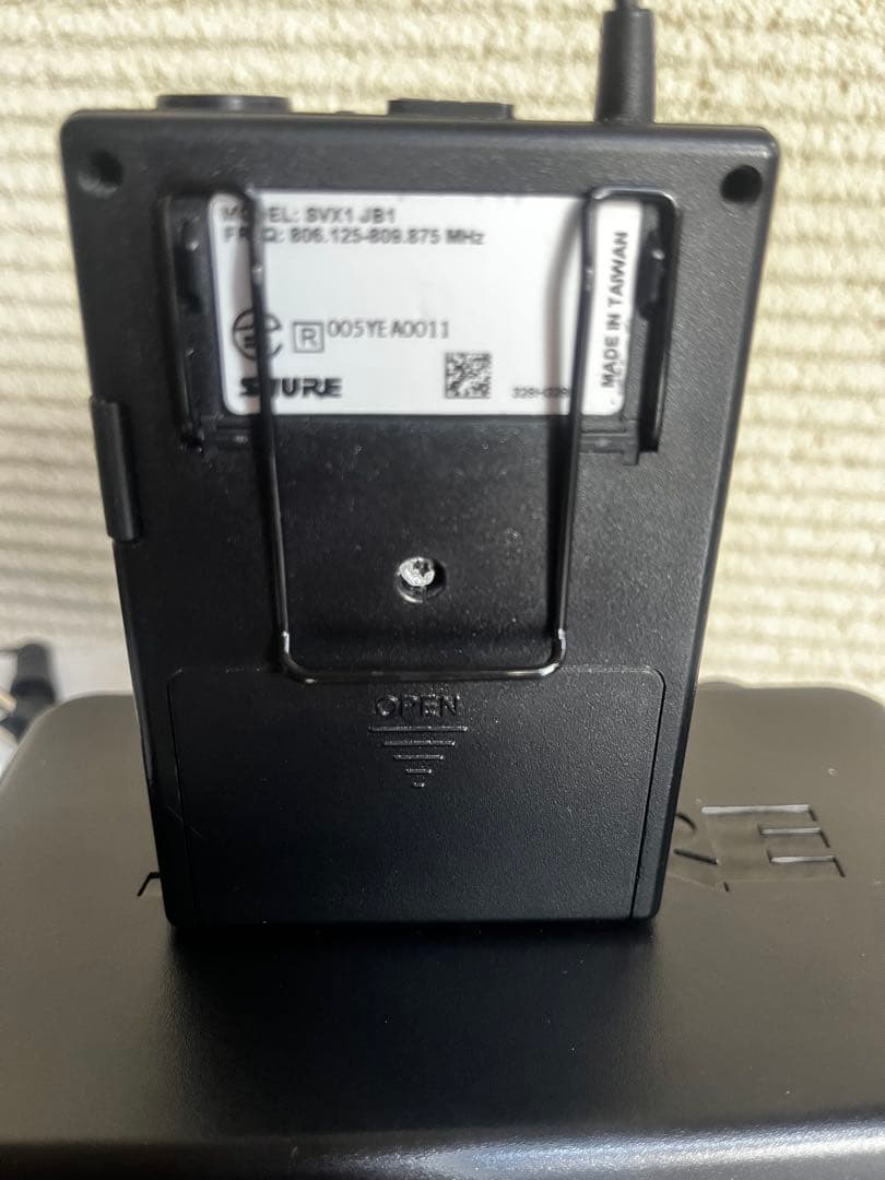 ヘッドホン SHURE SVX Wireless System