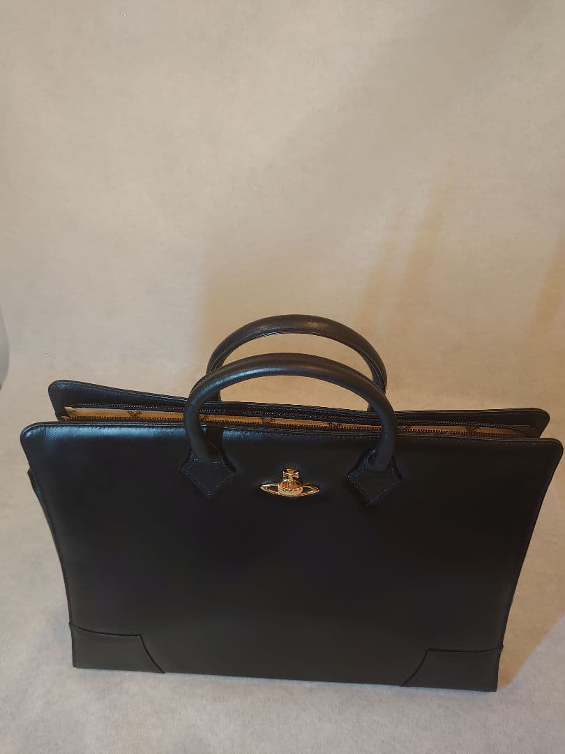 ヴィヴィアン・ウエストウッド　ビジネスバッグ