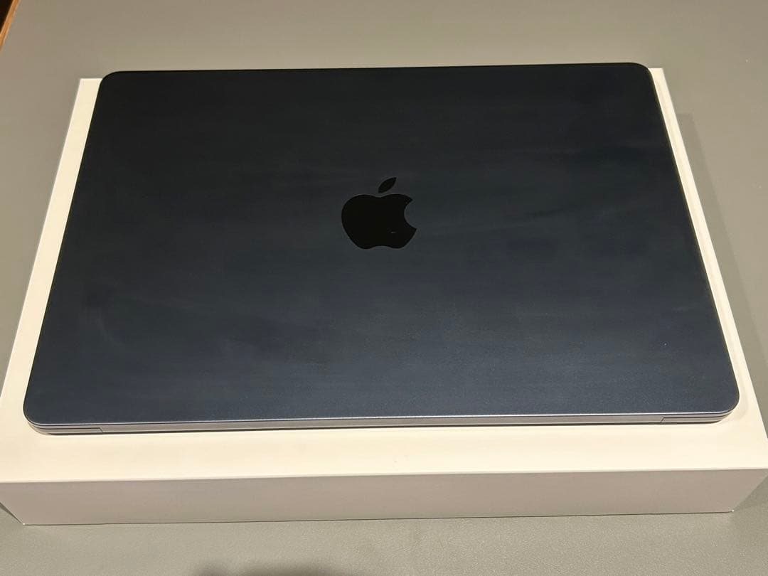 MacBook Air 13インチ M2 ミッドナイト