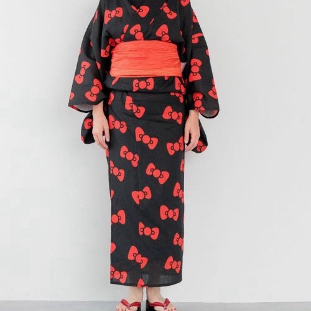 LOWRYS FARM 浴衣　ハローキティ　レディース　ブラックリボン柄