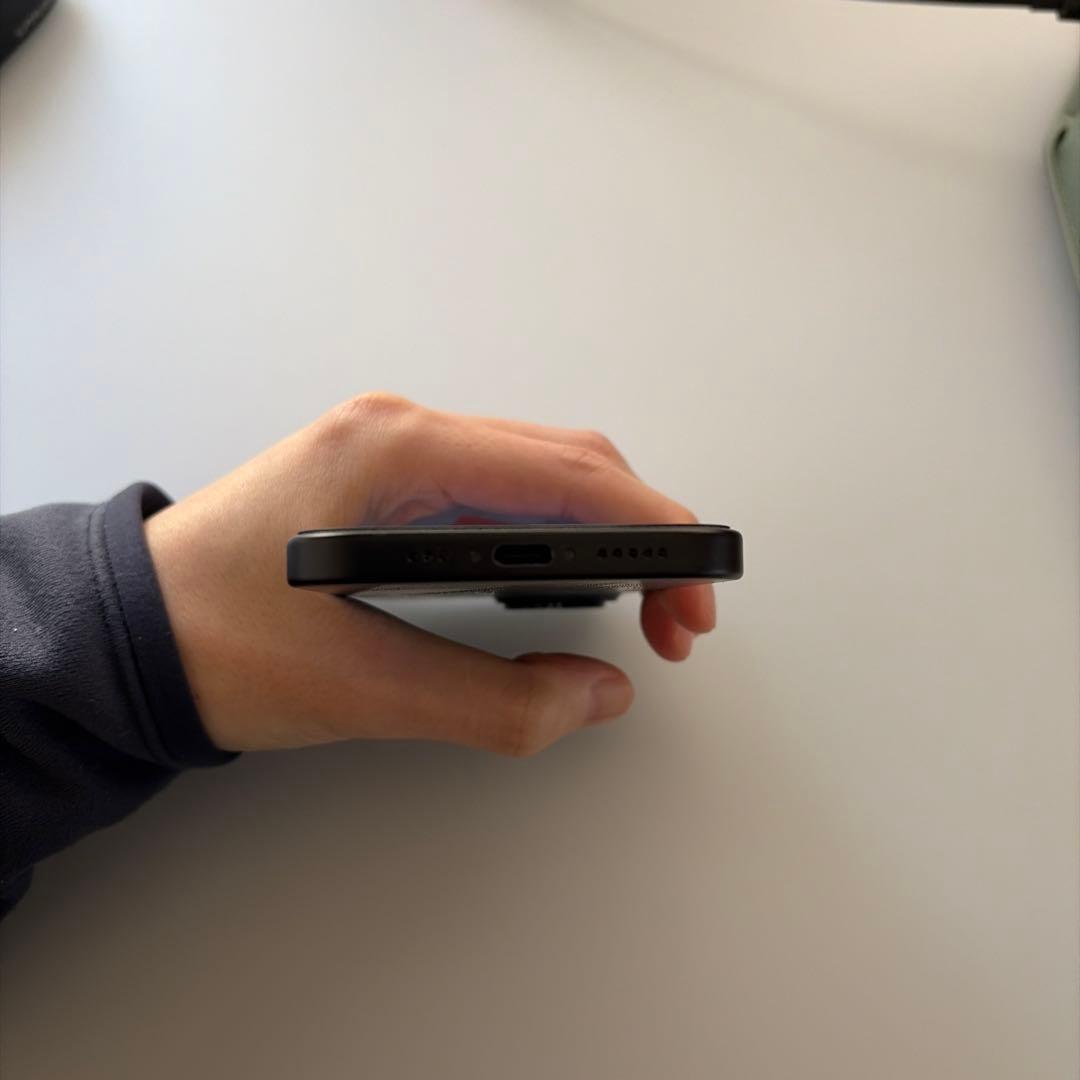 【中古美品】iPhone 15 128GB 黒 ブラック