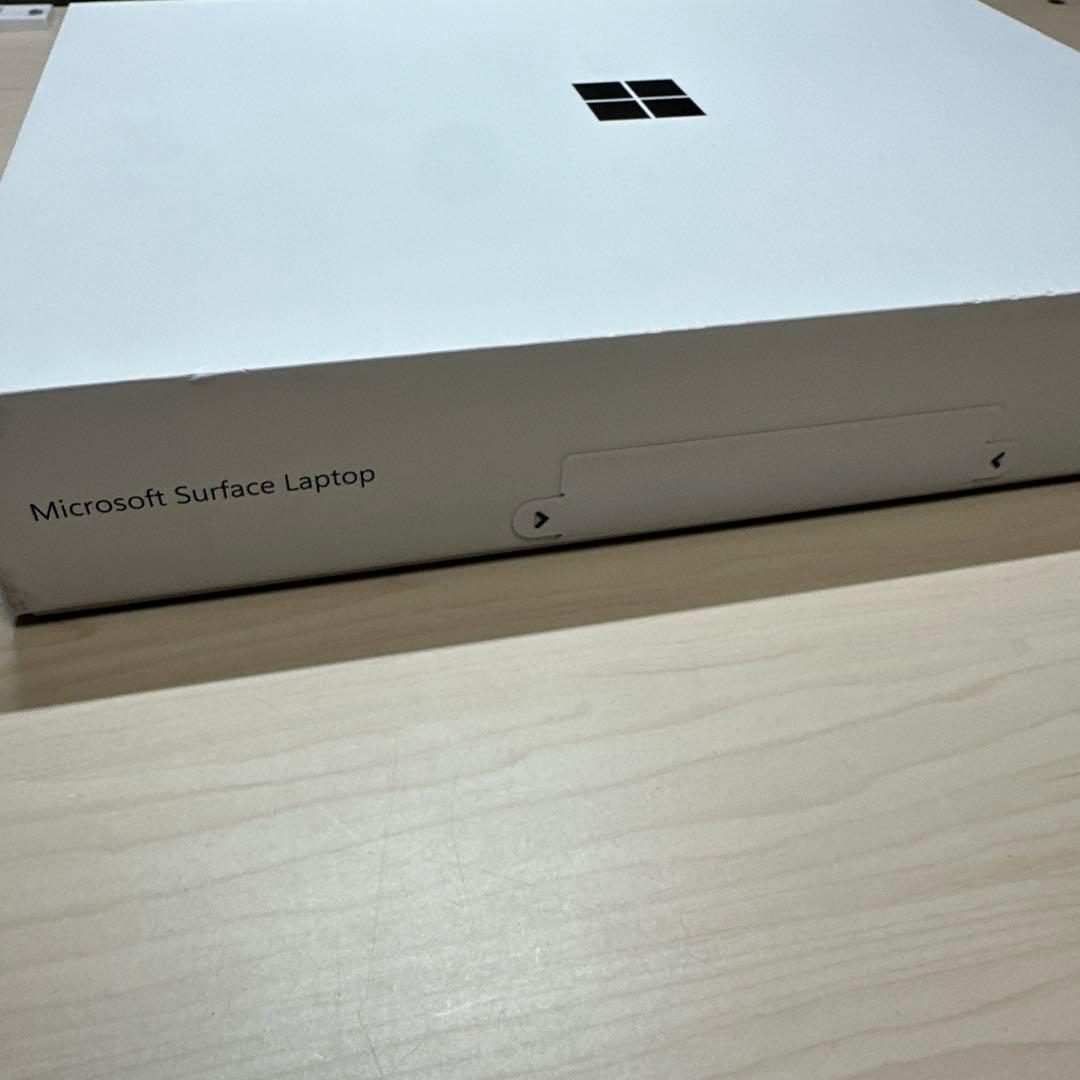【新品】Surface Laptop 第7世代13.8 メモリ16GB 256