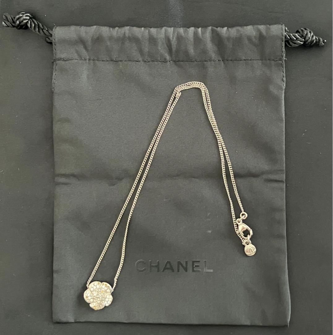 シャネルカメリアネックレス