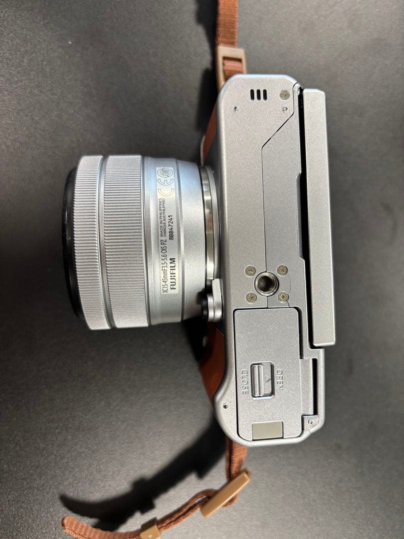 Fujifilm X-A5 XC15-45mmレンズ付き